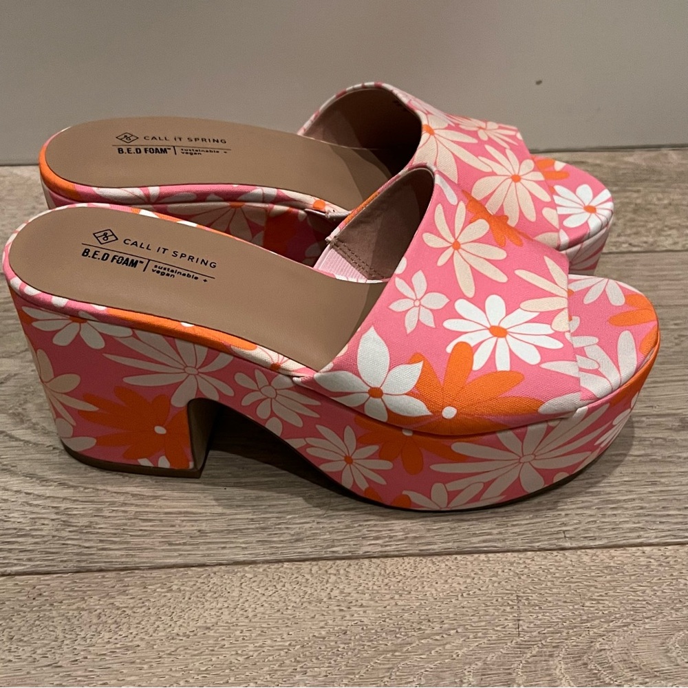 Call it Spring Floral Slides - Picture 4 of 6
